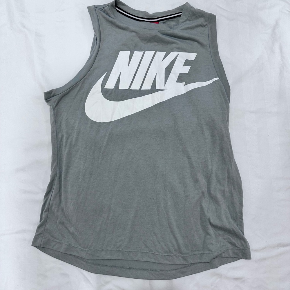 Nike Gray T-Shirt with Nike Logo